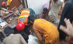 Pakistan'da dershanenin çatısı çöktü: 14 ölü