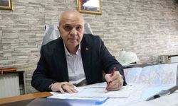 Sabah kafasında baretle inşaatta geziyor, akşam ise eldivenleri takıp ringe çıkıyor