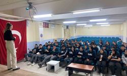 Selendi'de liseliler yapay zeka ile geleceğe hazırlandı