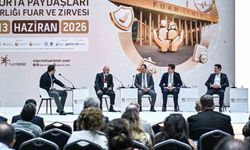 Sigorta İzmir'de geleceğin riskleri ve fırsatları masaya yatırıldı