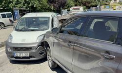 SUV ile hafif ticari araç çarpıştı: Baba ve 2 yaşındaki oğlu yaralandı