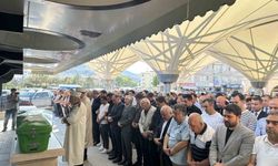 Tabancayla kendisini vuran şahıs toprağa verildi