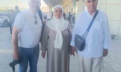 Van'dan kutsal topraklara uzanan yolculuk sona erdi: İlk hac kafilesi dualarla karşılandı
