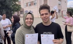 YKS'ye anne-oğul aynı okulda girdi