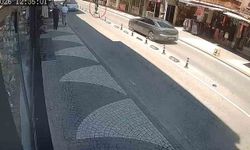 Yolun karşısına geçen engelli yayaya otomobil çarptı