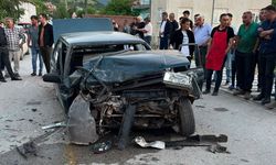Yozgat'ta freni patlayan otomobil iki araca çarptı: 6 yaralı