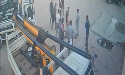 Yumruk, tokat ve tekmelerin havada uçuştuğu kavga kamerada