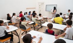 520 çocuk yazı sanat ve bilimle geçiriyor