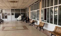 Adana sıcağı otogarda çileye dönüştü, vatandaş isyan etti