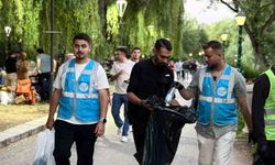 AK Gençlerin Kanlıkavak'ta temizlik mesaisi