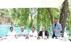 AK Parti Erzurum teşkilatı hizmetleri değerlendirdi