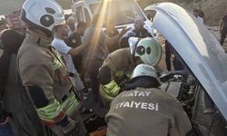 Altınözü'nde trafik kazasında 6 kişi yaralandı
