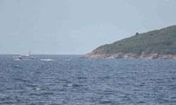 Ayvalık'ta denizde kaybolan genci arama çalışmaları aralıksız sürüyor