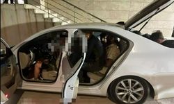 Bagajına 3 kişi bindirdiği otomobile 9 göçmen sığdıran insan tacirine 102 bin TL ceza