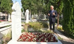 Bakan Ersoy'dan Fatih Külliyesi Haziresi'ne anlamlı ziyaret