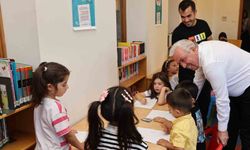 Başkan Şadi Özdemir, çocuklar ve ebeveynleri ile kütüphane buluştu