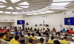 Başkan Şahin, belediyenin başarılı sporcularıyla bir araya geldi