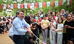 Başkan Yılmaz'dan miniklere sürpriz