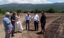 Baştuğ Yelişyurt'ta 14 ton saman balyası yanan üreticiyi ziyaret etti