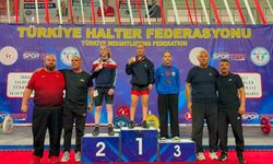 Bilecikli halterci Türkiye üçüncüsü oldu