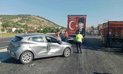 Bilecik'te kamyonet ile otomobil çarpıştı: 1 yaralı