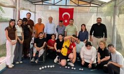 Bocce sahasında kuşaklar buluştu