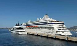 Bodrum'a iki gemi birden geldi