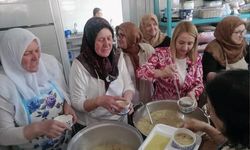 Bu kuyruğun nedeni imece usulü hazırlanan aşure