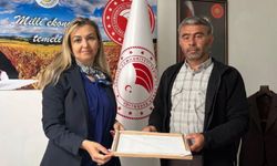 Burhaniye'de ipek böcekçiliğinde ilk kozalar hasat edildi