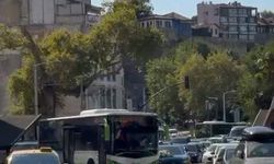 Bursa'da düğün konvoyunun önünü bu sefer otobüs kesti