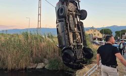 Dereye uçan arazi taşıtındaki 2 genç hayatını kaybetti, 1 yaralı