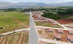 Doğanşehir Yolkoru'da tozlu yol tarihe karıştı