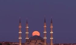 Dolunay, Selimiye Camii ile aynı karede