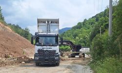 Düzce'de köy yollarında çalışmalar sürüyor
