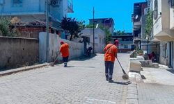 Efeler'de temizlik çalışmaları sürüyor