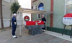 Emekli Binbaşı Özcan Yıldız'a askeri törenle veda