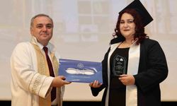 ERÜ Mimarlık Fakültesi'nde mezuniyet sevinci
