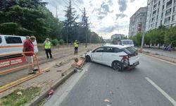 Eskişehir'de trafik kazası: Anne ve 4 yaşındaki kızı yaralandı