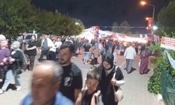 Gediz Tarhana Festivali'nin son gününde festival alanında insan seli
