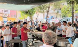 Güroluk Mahallesi'nde 34 yıllık aşure geleneği yaşatılıyor
