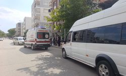 Hafif ticari araç ile motosiklet çarpıştı: 1 yaralı