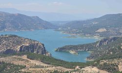 İnceğiz Kanyonu doğal güzelliği ile ziyaretçilerini büyülüyor