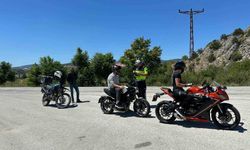 Jandarmadan motosiklet sürücülerine hayati uyarılar