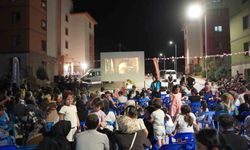 Kahta Belediyesi'nden çocuklara unutulmaz sinema gecesi