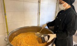 Karabük Belediyesinden her gün 430 kişiye sıcak yemek desteği