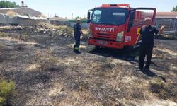 Karapınar'da ot yangını paniğe neden oldu