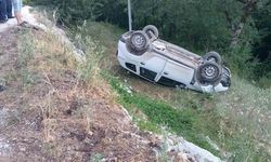 Kastamonu'da otomobil tarlaya yuvarlandı: 3 yaralı