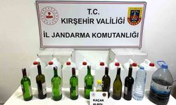 Kırşehir'de 48 litre kaçak alkol ve el yapımı içki ele geçirildi