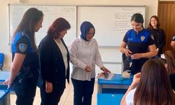 Kütahya polisinden çocuk ve gençlere çini ile oyuncak yapımı kursu