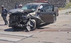 Malatya'da iki pikap çarpıştı: 3 yaralı